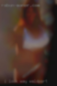 I look way better in Waldport on my knees.